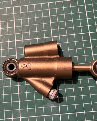 Ammortizzatore di sterzo