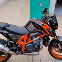 KTM DUKE 690