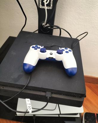 PS4 con giochi e joypad