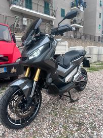 Xadv750
