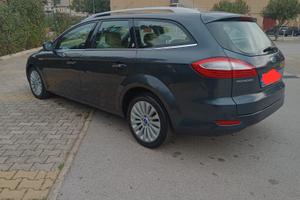 Ford Mondeo Station Wagon Ghia