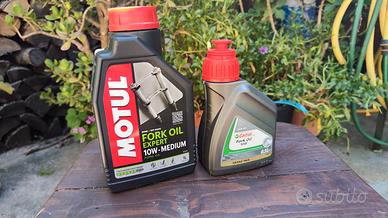 Olio forcella moto.
