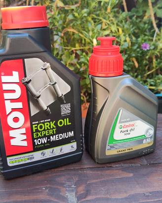 Olio forcella moto.