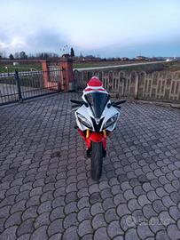 Yamaha R6 del 2006