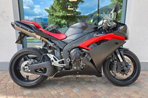 Yamaha YZF R1