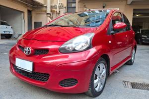 Toyota Aygo 1.0 12V VVT-i 5 porte Now Red Edition