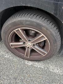 Pneumatici invernali + cerchi lega 215/55 R16 97H