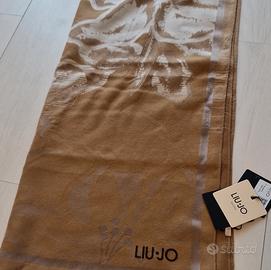 Sciarpa grande Liujo  non trattabile 