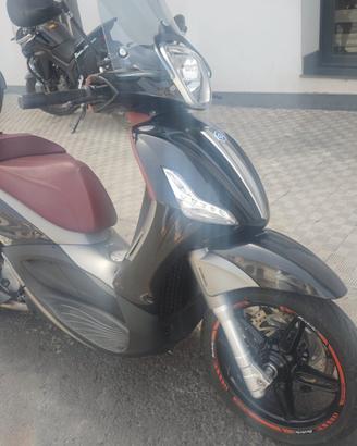 Piaggio Beverly 350