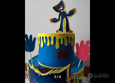 Torta scenografica, personaggio Huggy Wuggy.