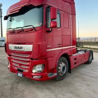 TRATTORE STRADALE DAF XF 480