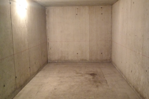 Box singolo in centro Monza