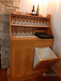 Mobile servizio per ristorante color noce