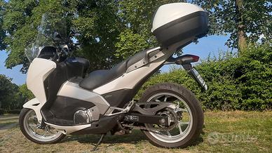 Honda Integra 700 ABS DCT 2013