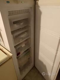 congelatore no frost funzionante 