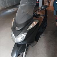 SCOOTER YAMAHA MAJESTY 400 , solo 45000 km -2008