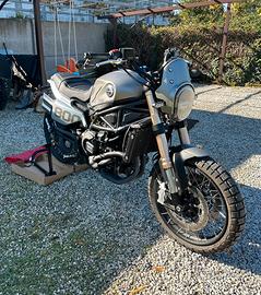 Benelli Leoncino trail