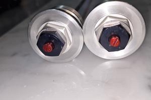 Tappi con regolazione + pompanti Hornet 2007-2013