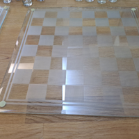 2 scacchiere vetro e pedine per dama e scacchi