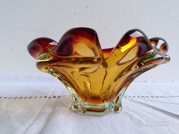 Posacenere vintage in vetro di Murano a fiore