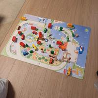 Cartone da gioco sevi con giochi in legno