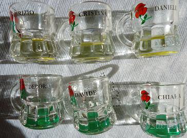 Oggetti in vetro; boccali bicchieri tazzine