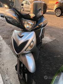 SCOOTER SUZUKI 