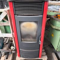 Stufa a pellet 11kw usata