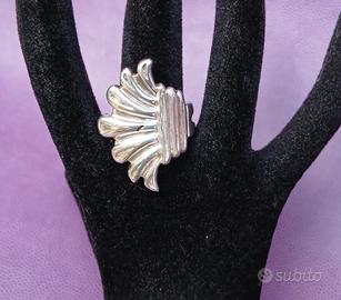 Anello vintage argento sterling a conchiglia 