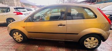 Ford Fiesta 1.2 16V 3p. Ghia