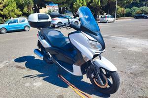Yamaha xmax 250