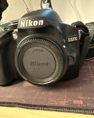 Nikon D3200 Body 11000 scatti