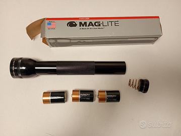 MAG-LITE made in USA modello S3D015E, 