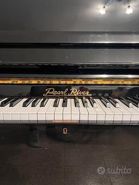 PIANOFORTE A MURO LACCATO NERO