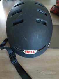 skateboard pattinaggio bicicletta casco BELL 