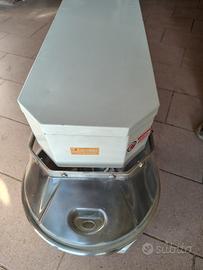IMPASTATRICE PROFESSIONALE 10L