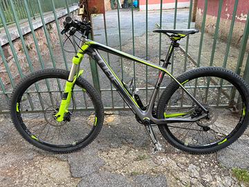 Mountain bike MTB CUBE country race CARBONIO