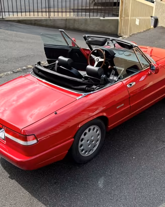 Alfa Romeo Spider 2.0i