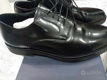 scarpe classiche moderne