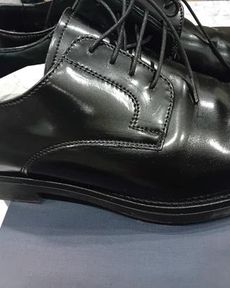 scarpe classiche moderne