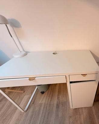 Scrivania IKEA MICKE bianca 105×50 cm