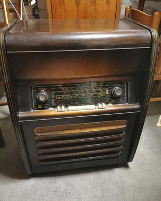 mobile radio con giradischi marca TELEFUNKEN