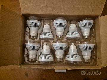 10 faretti a led nuovi