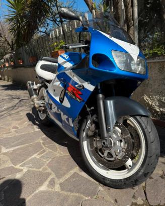 SUZUKI GSX R 600 (Srad)