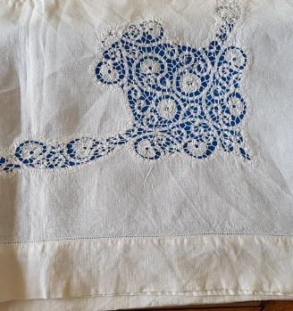 Set lenzuola in lino con tombolo