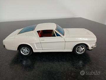 Auto latta Ford Mustang cm.26 Taiyo Japan funziona