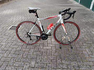 Bici da corsa CUBE