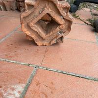 Rosone in cotto vintage