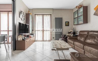 Appartamento a Buccinasco Via I Maggio 4 locali