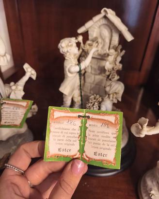 Scultura Capodimonte Bisquit Mod. 186 - Fanciulli